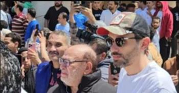   نجوم الفن يودعون سليمان عيد في جنازة مهيبة بالشيخ زايد
