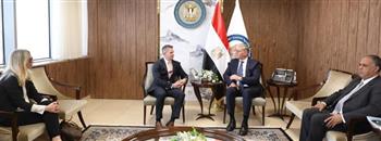   مباحثات مشتركة بين وزير البترول ورئيس شركة كابريكورن انجرى البريطانية 
