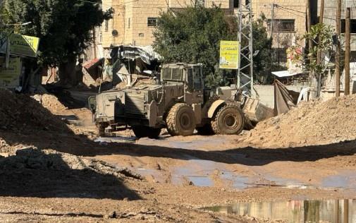 الاحتلال الإسرائيلي يجرف شوارع رئيسية وفرعية في برقين غرب جنين