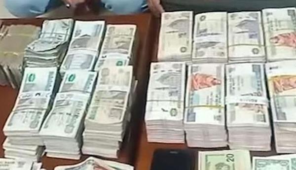 ضربات أمنية مستمرة لضبط مرتكبي جرائم الإتجار غير المشروع بالنقد الأجنبي
