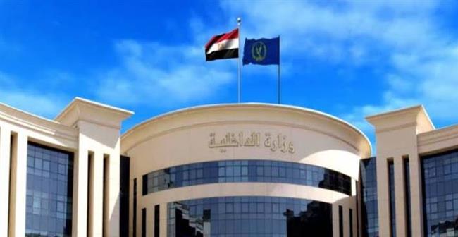 ضبط أحد الأشخاص لقيامه بالتحرش بسيدة داخل أتوبيس بالقاهرة