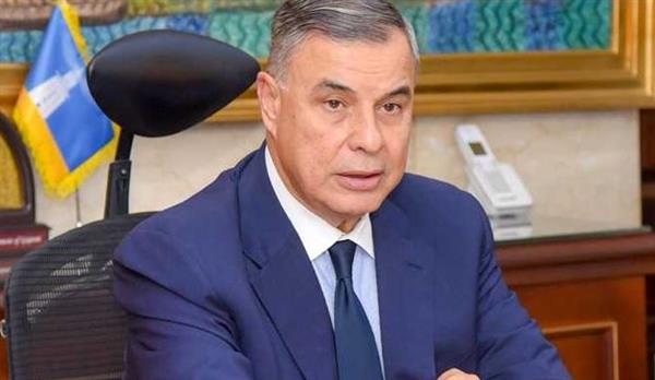 محافظ الإسكندرية يهنئ قداسة البابا تواضروس الثاني والإخوة الأقباط بعيد القيامة المجيد