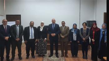   رئيس جامعة قناة السويس يشهد ختام الدورة الحادية عشرة لتأهيل عمداء الكليات