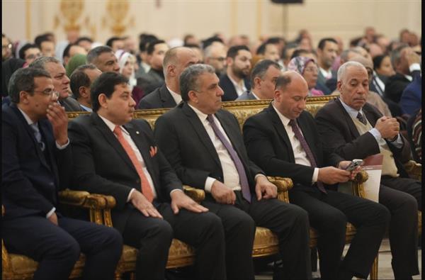 وزير المالية في حوار مفتوح مع القيادات والأعضاء التنفيذيين بالمأموريات الضريبية