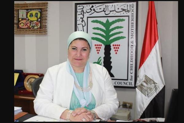 السنباطي تتابع انتظام عمل خط نجدة الطفل خلال أيام عيد الفطر المبارك