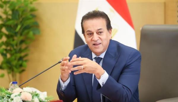 وزير الصحة يوجه برفع درجة الاستعداد والجاهزية لتأمين احتفالات المصريين