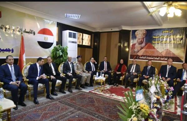 محافظ بورسعيد يزور “الكاتدرائية” لتقديم التهاني بعيد القيامة المجيد