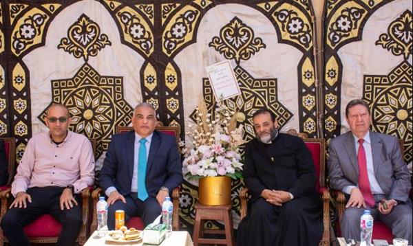 رئيس جامعة طنطا يهنئ الكنيسة الكاثوليكية بالغربية بمناسبة عيد القيامة المجيد