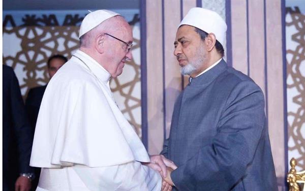 شيخ الأزهر ناعيا البابا فرنسيس: كان رجل الإنسانية من طراز رفيع