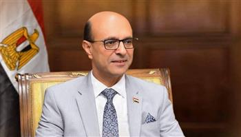   المنشاوي يهنئ صابر بفوزه بعضوية لجنة الكرة الطائرة الشاطئية بالاتحاد العربي
