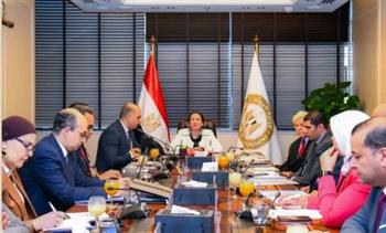   وزيرة البيئة تترأس الجلسة الأولى لمجلس إدارة جهاز تنظيم المخلفات فى تشكيله الجديد