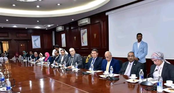 محافظ الأقصر يستقبل وفد مدينة تشنزن الصينية