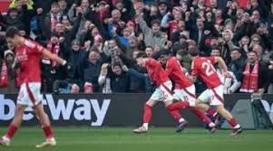 نوتينجهام يفوز 2-1 على توتنهام بالدوري الإنجليزي