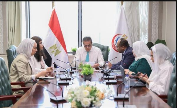 وزير الصحة يبحث مقترحات لتطوير الخدمات الطبية وتوطين صناعة فلاتر الغسيل الكلوي