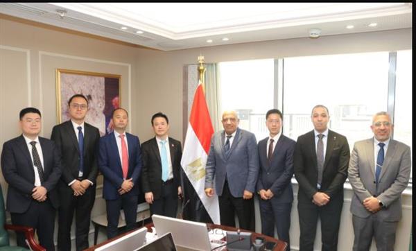 وزير الكهرباء يبحث مع شركة هواوي الصينية سبل دعم وتعزيز التعاون