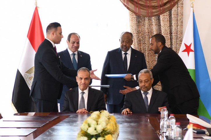الرئيس السيسي يلتقي نظيره الجيبوتي ويشهدان التوقيع على عدد من الاتفاقيات