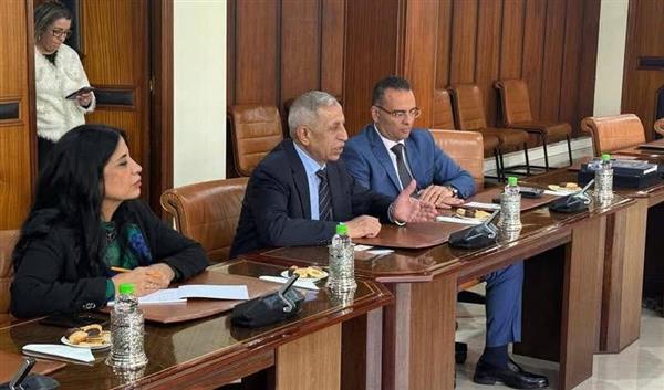 رئيس الأكاديمية العربية يبحث مع مسؤولين مغاربة تطوير الموانئ