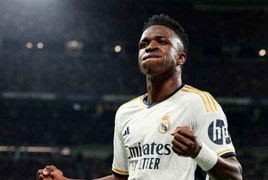 تقارير: ريال مدريد يقترب من تجديد عقد فينيسيوس جونيور مع الفريق