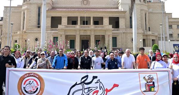 رئيس جامعة القاهرة: الأنشطة الطلابية ركيزة أساسية لتوطيد الروابط الإنسانية