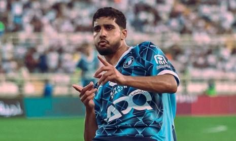 بيراميدز يحسم موقف إبراهيم عادل من موقعة أورلاندو