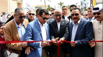   وزير الشباب ومحافظي شمال سيناء ومطروح يفتتحون معرض لمنتجات الشباب  الحرفية والتراثية 