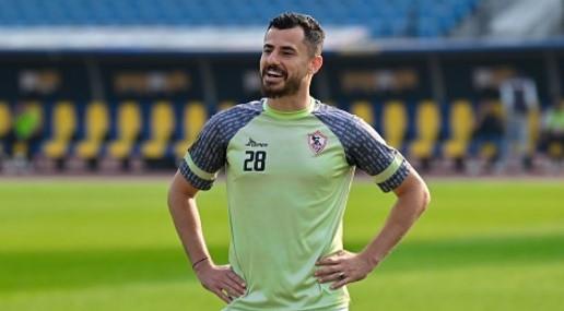 "الونش" يؤدي تدريبات بدنية منفردة على هامش مران الزمالك