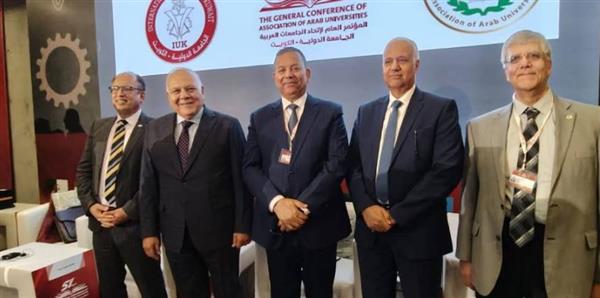 جامعة العلمين الدولية تشارك في المؤتمر العام لإتحاد الجامعات العربية بالكويت