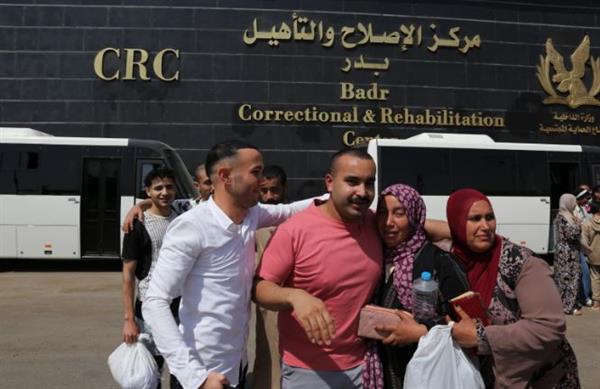 بمناسبة الإحتفال بعيد تحرير سيناء الإفراج بالعفو عن عدد من النزلاء المحكوم عليهم