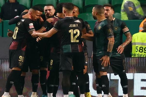 الدوري البرتغالي.. أستريلا أمادروا يهزم بورتو بثنائية نظيفة