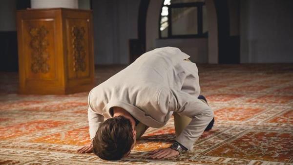 حكم قضاء الصلاة الفائتة