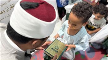   "بيت الزكاة والصدقات" يعلن وصول حملة دعم حفظة القرآن الكريم إلى القرى الأكثر احتياجًا بأسوان 
