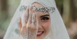   هل خلع العروس الحجاب في الفرح يعد ذنبًا كبيرًا؟