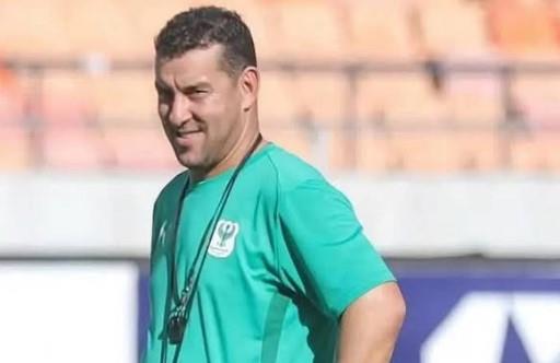 بوجلبان يحفز لاعبي المصري قبل مواجهة الزمالك