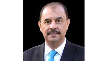   محافظ سوهاج يوجه بغلق محل ملابس عرض محتوى مخالفًا للعادات والتقاليد