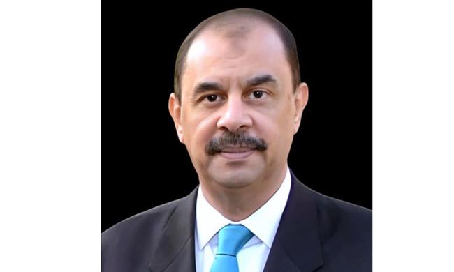 محافظ سوهاج يوجه بغلق محل ملابس عرض محتوى مخالفًا للعادات والتقاليد