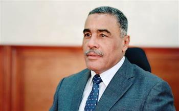   محافظ مطروح يوجه باستمرار "مدرستي تقرأ بطلاقة" خلال إجازة الصيف