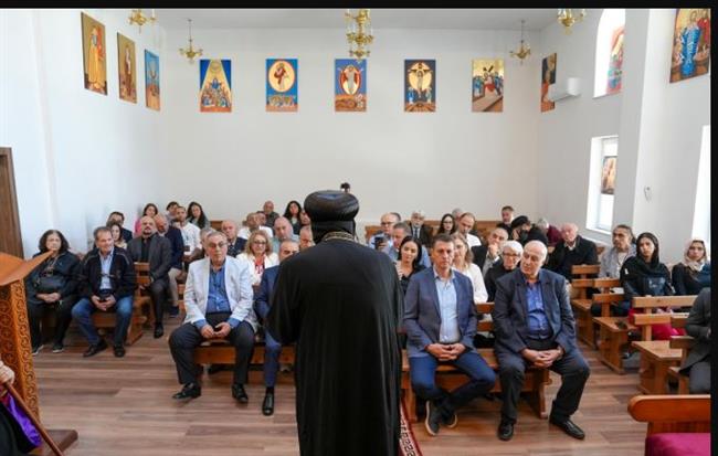 البابا تواضروس يلتقي أبناء الكنائس  الأرثوذكسية والموارنة برومانيا