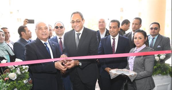 محافظ قنا ورئيس هيئة النيابة الإدارية يفتتحان مجمع النيابات الإدارية بمدينة قنا