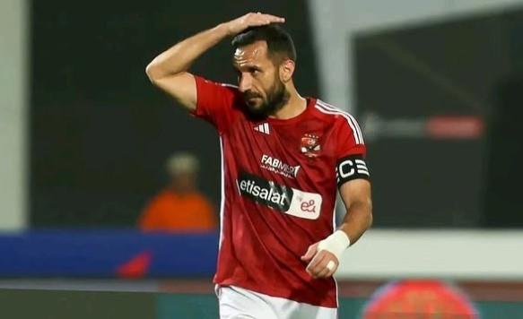 علي معلول على رأس قائمة الأهلي ضد بتروجيت في الدوري