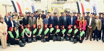 القوات المسلحة تنظم زيارة لوفد من الإعلاميين وطلبة الأكاديمية العسكرية والجامعات لمصنع منتجات البلازما