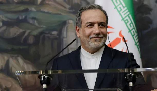وزير الخارجية الإيراني: العقوبات الأمريكية تبعث برسالة سلبية في المفاوضات النووية