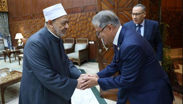 شيخ الأزهر يستقبل وفدًا تايلانديًّا برئاسة نائب وزير الخارجية