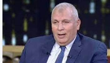   محافظ الوادي الجديد يوجه بوضع خطة زمنية لإصدار عقود تمليك الأراضي للمواطنين والمستثمرين
