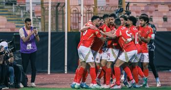 وسام أبو علي يقود هجوم الأهلي أمام بتروجيت في الدوري