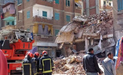 النيابة تباشر التحقيقات في واقعة انهيار عقار بدائرة قسم شرطة الجمرك بالإسكندرية