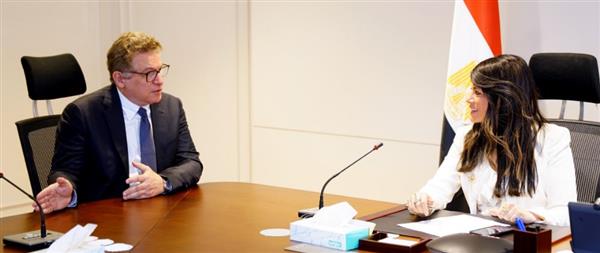 "المشاط" تبحث مع المدير التنفيذي لمصر بالبنك الأفريقي للتنمية تطورات تنفيذ الاستراتيجية القُطرية