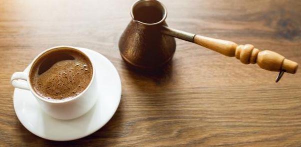 احذر شرب القهوة بعد تناول الطعام مباشرة: تأثيرات صحية يجب معرفتها