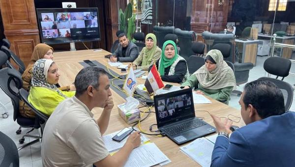 عبر الفيديو كونفرانس "عمر" يبحث تعزيز الصناعات التراثية بقنا