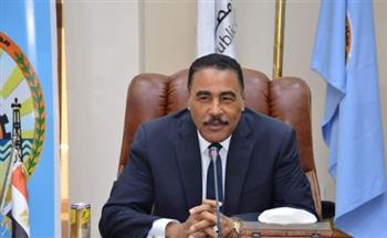   محافظ مطروح يشيد بالدور الريادي للأزهر الشريف لبناء جيل واع بقضايا الوطن