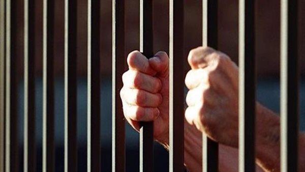 لرفضه توصيله بسيارته .. السجن 7 سنوات لعاطل لاتهامه بقتل شاب فى البحيرة